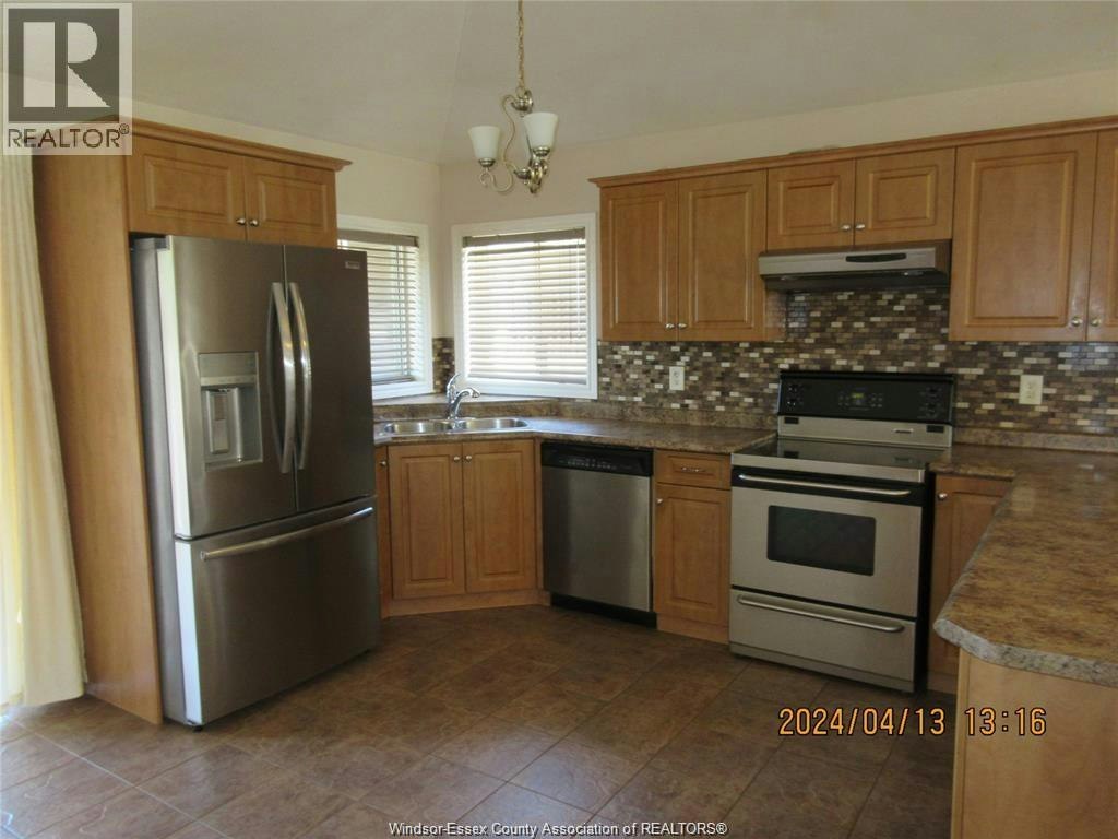 1609 Magnolia, Windsor, ON, N8P 1Z1 - 2
