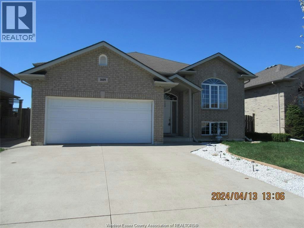 1609 Magnolia, Windsor, ON, N8P 1Z1