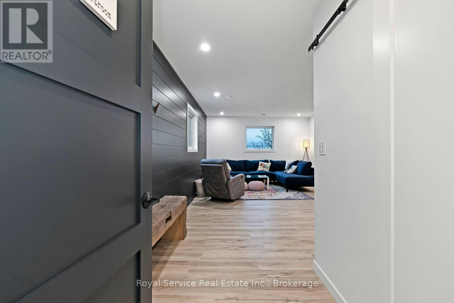 2 The Courtroom" 256 George Street, Cobourg, ON, K9A 3L6 - 7