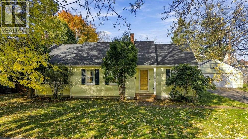 215 Parkhurst Drive, Fredericton, NB, E3B 2J7