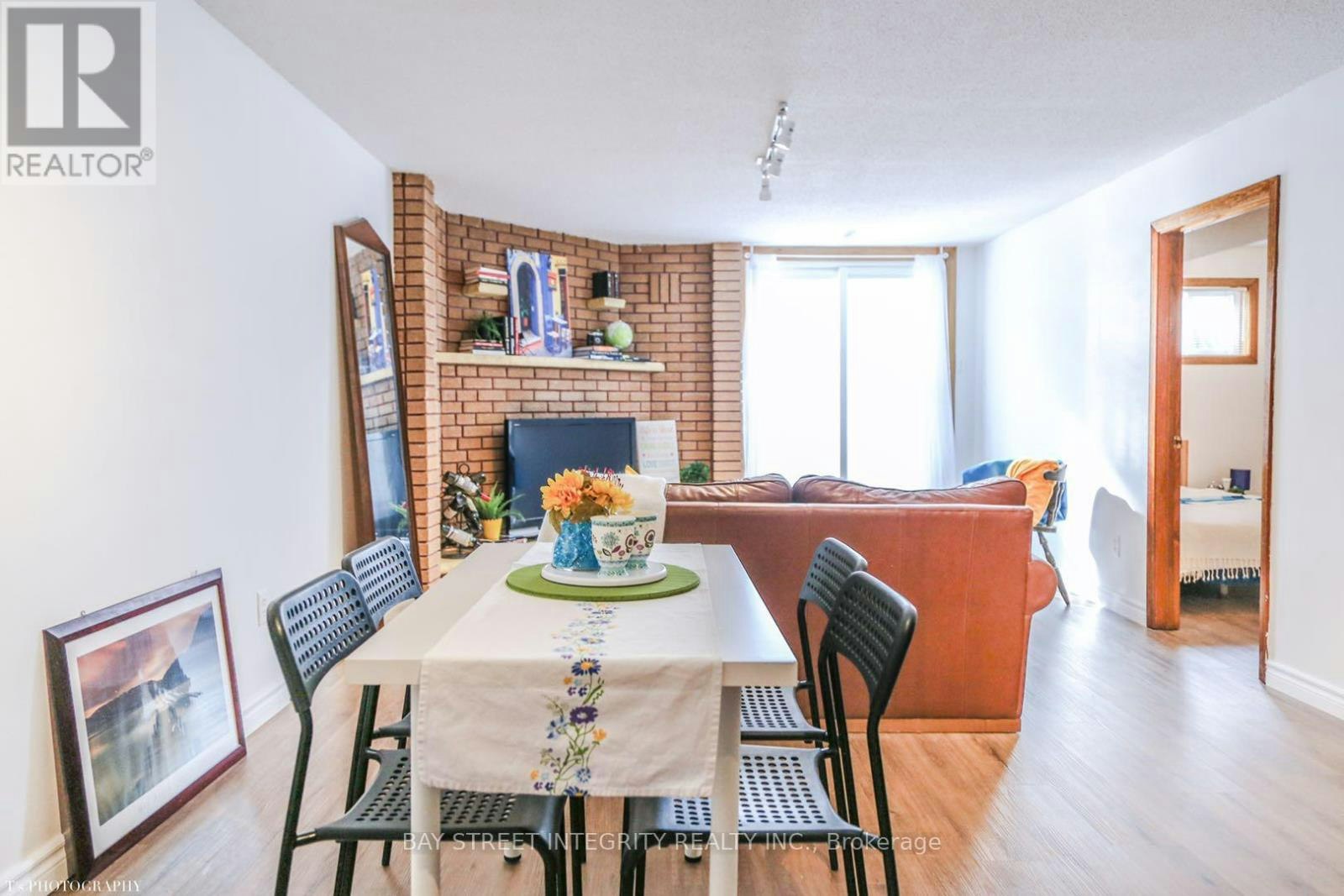 4011 Bishopstoke Lane, Mississauga, ON, L4Z 1H9 - 3