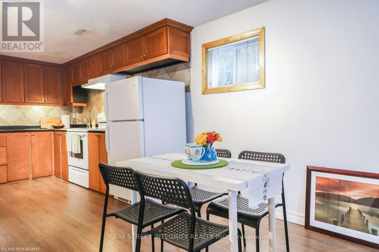 4011 Bishopstoke Lane, Mississauga, ON, L4Z 1H9 - 2