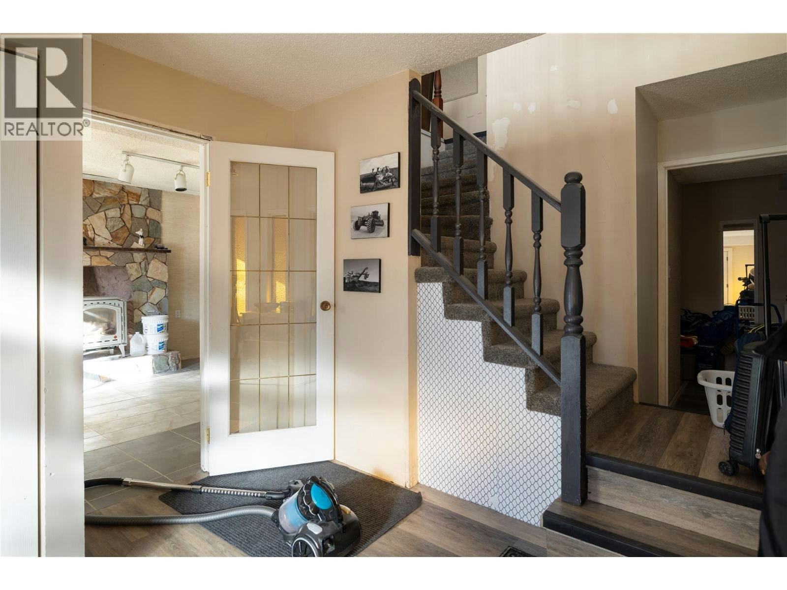 1205 41 Avenue - 5