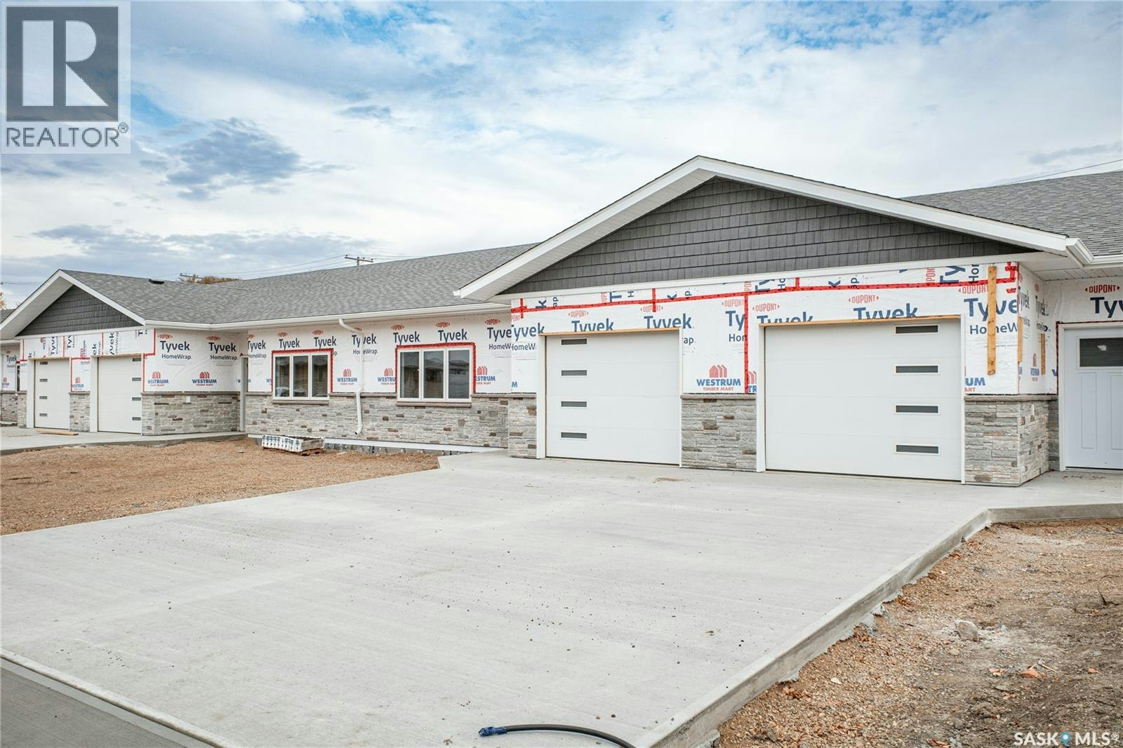4-129 3rd Avenue NE, Moose Jaw, SK, S6H 8A9