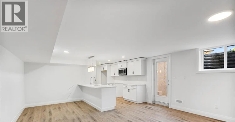 B (LOWER-261 Livingstone Crescent, Amherstburg, ON, N9V 0H1 - 5
