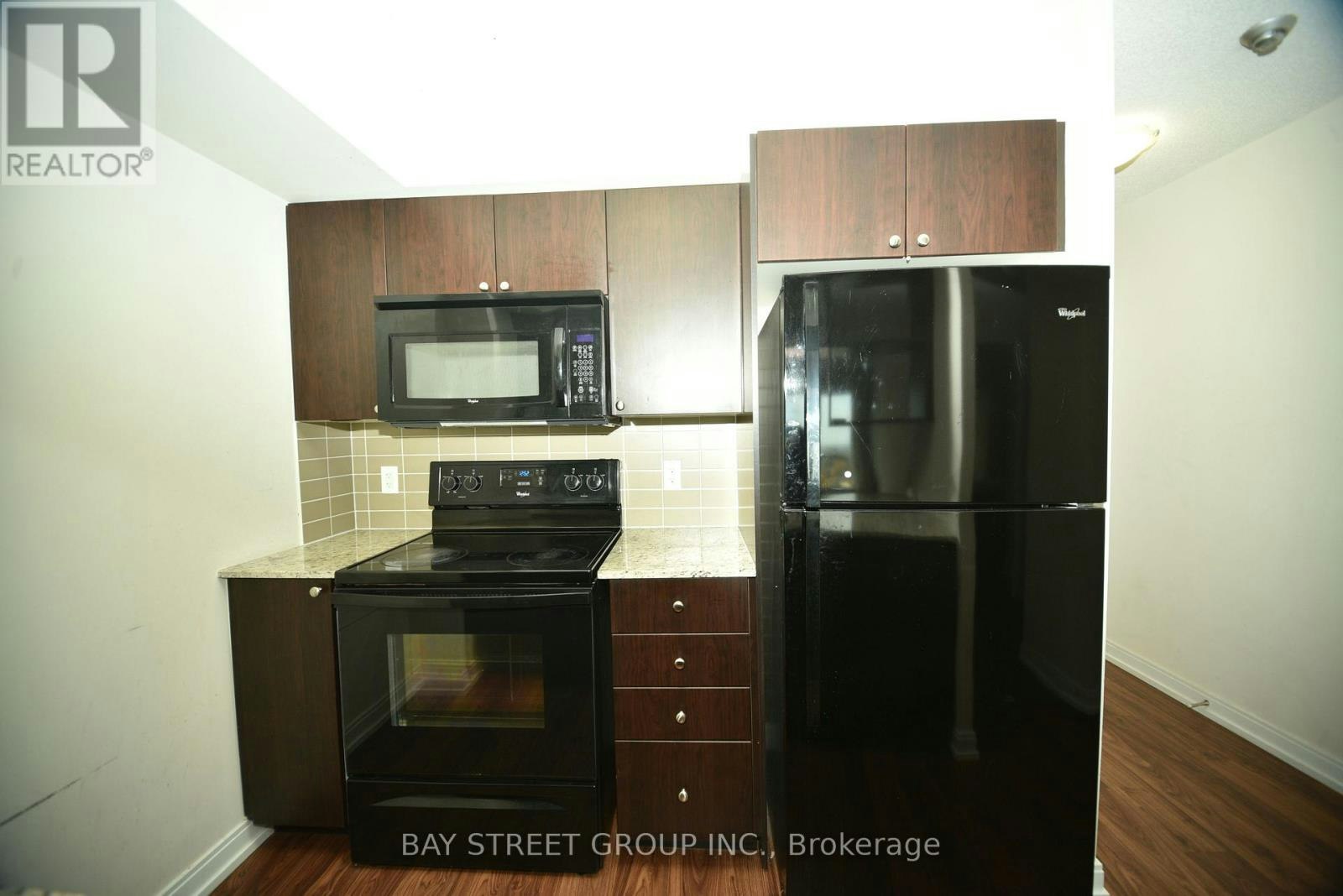 2511-181 Village Green Square W, Toronto, ON, M1S 0K6