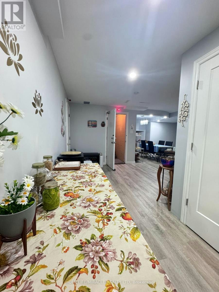 BSMT-8 Keeleview Court, Vaughan, ON, L4K 2A7 - 8