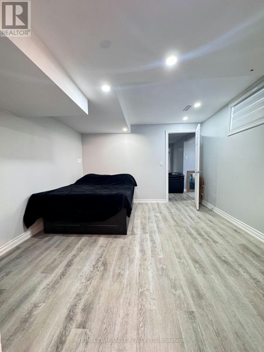 BSMT-8 Keeleview Court, Vaughan, ON, L4K 2A7 - 10
