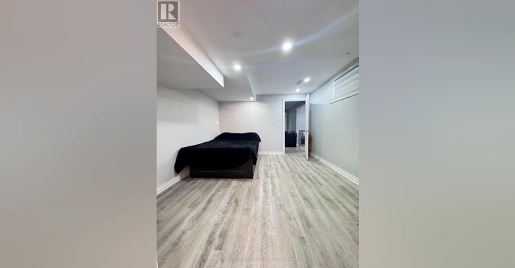BSMT-8 Keeleview Court, Vaughan, ON, L4K 2A7 - 10
