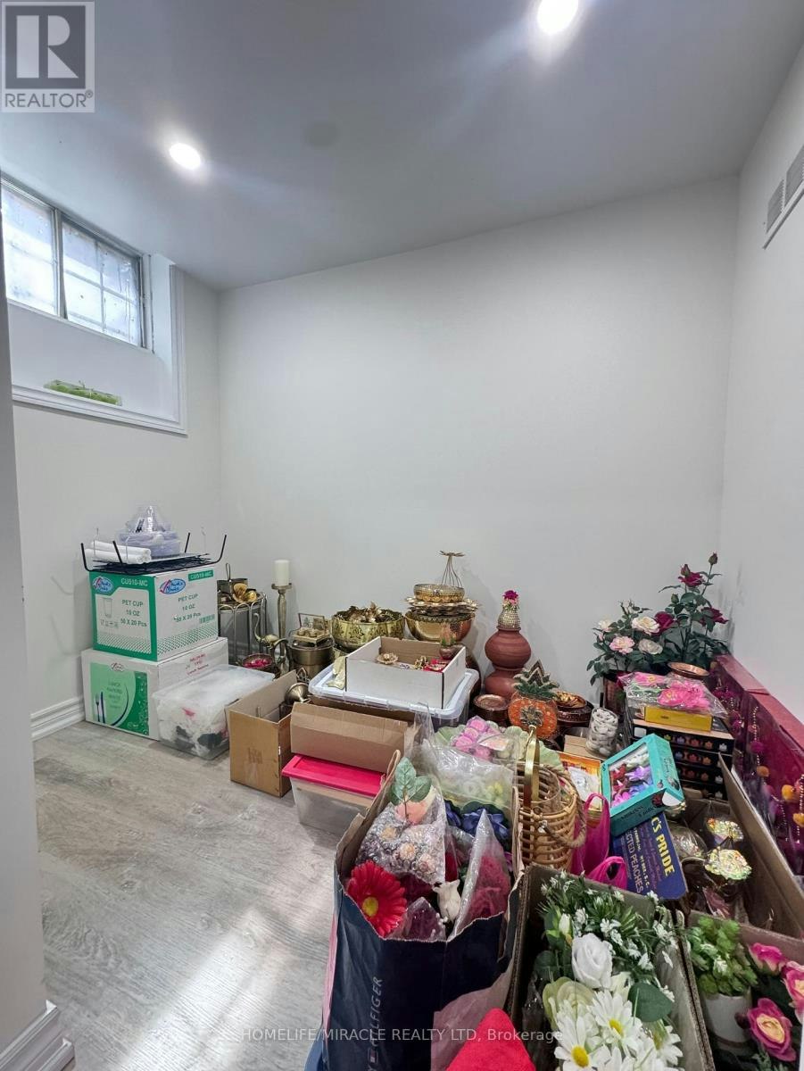 BSMT-8 Keeleview Court, Vaughan, ON, L4K 2A7 - 15