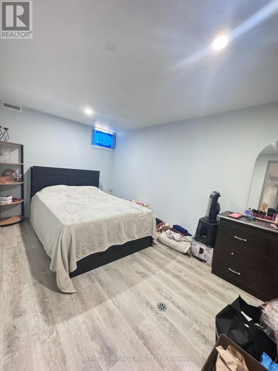 BSMT-8 Keeleview Court, Vaughan, ON, L4K 2A7 - 11