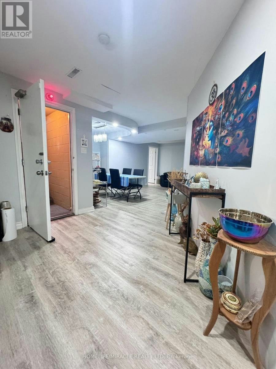 BSMT-8 Keeleview Court, Vaughan, ON, L4K 2A7 - 12