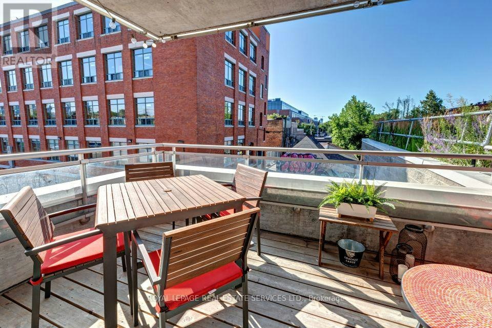 210-301 Markham Street, Toronto, ON, M6J 3X2 - 3