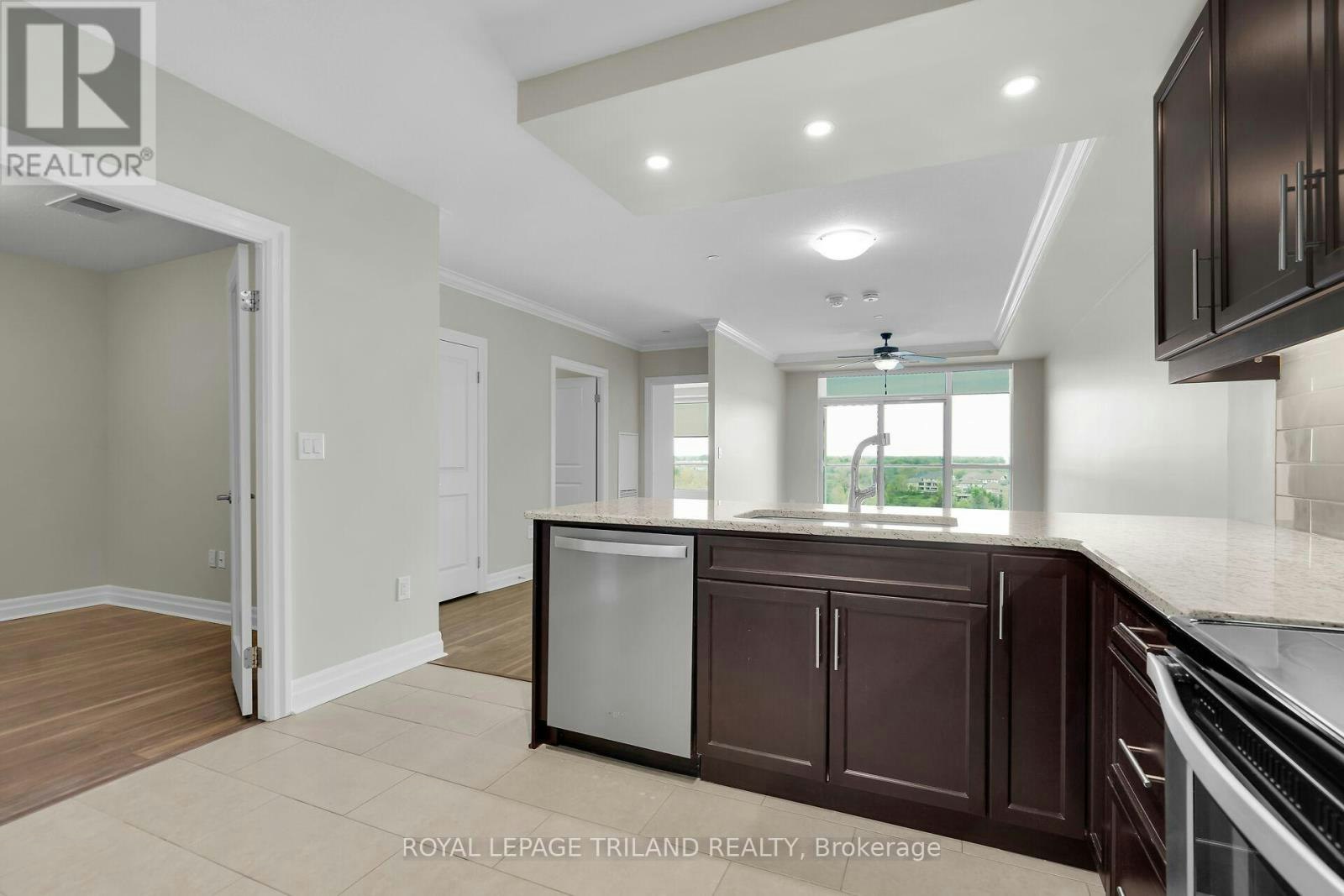 801-260 Villagewalk Boulevard, London, ON, N6G 0W6 - 9