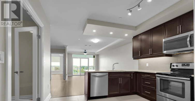 801-260 Villagewalk Boulevard, London, ON, N6G 0W6 - 3