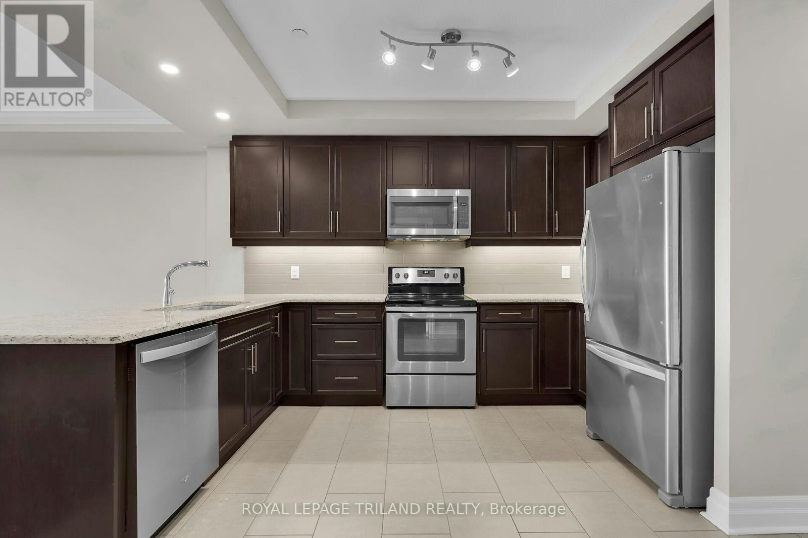801-260 Villagewalk Boulevard, London, ON, N6G 0W6 - 6