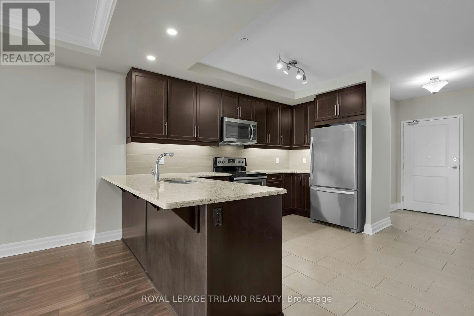 801-260 Villagewalk Boulevard, London, ON, N6G 0W6 - 5
