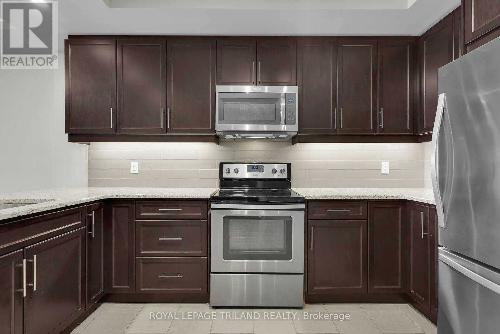 801-260 Villagewalk Boulevard, London, ON, N6G 0W6 - 7
