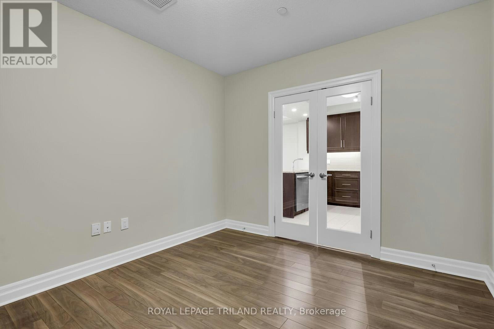 801-260 Villagewalk Boulevard, London, ON, N6G 0W6 - 22