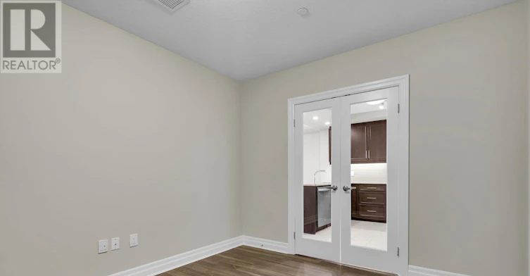 801-260 Villagewalk Boulevard, London, ON, N6G 0W6 - 22