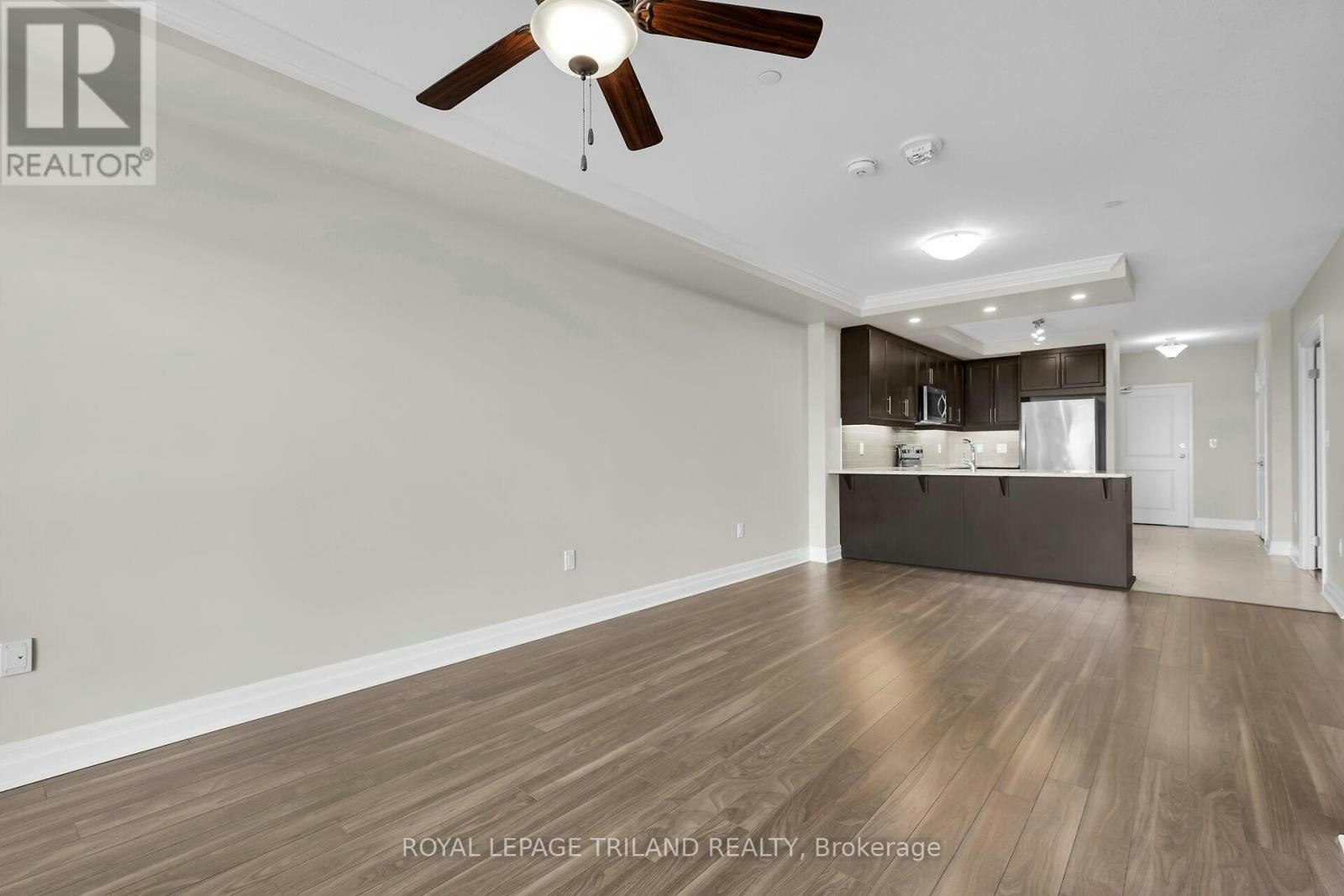 801-260 Villagewalk Boulevard, London, ON, N6G 0W6 - 14