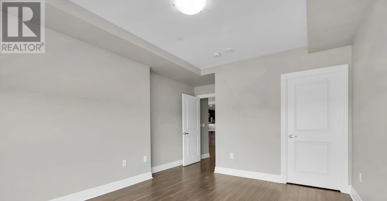801-260 Villagewalk Boulevard, London, ON, N6G 0W6 - 17