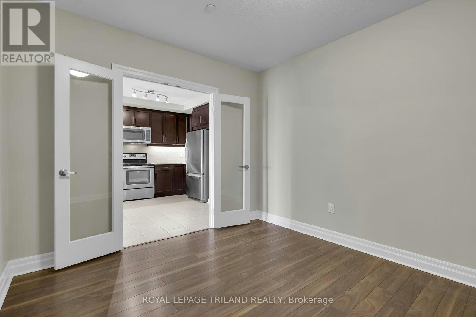 801-260 Villagewalk Boulevard, London, ON, N6G 0W6 - 23