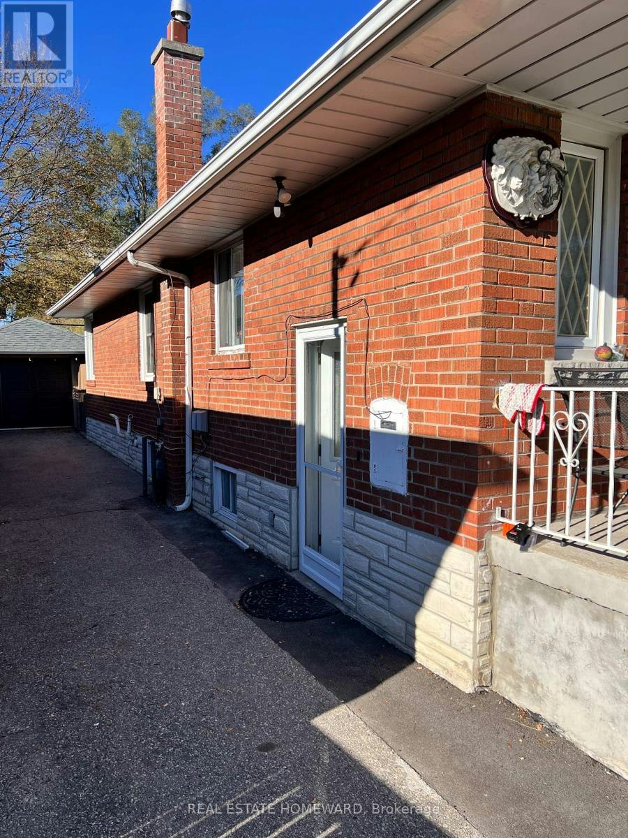 BSMT 1-22 Amberley Drive, Toronto, ON, M1R 4K3 - 5