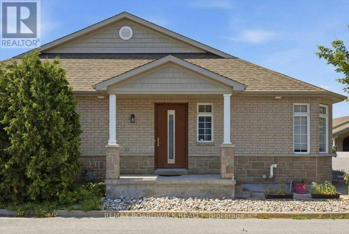 116 Passageway Private, Ottawa, ON, K2M 1H6