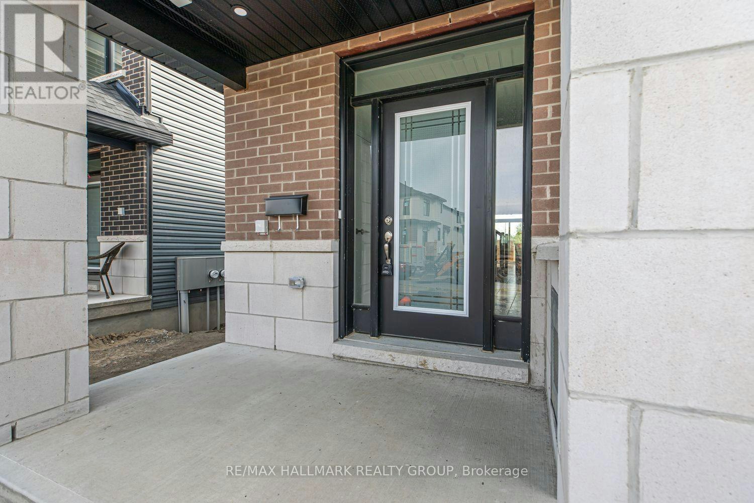 57 Nettle Crescent, Ottawa, ON, K1T 0W9 - 2