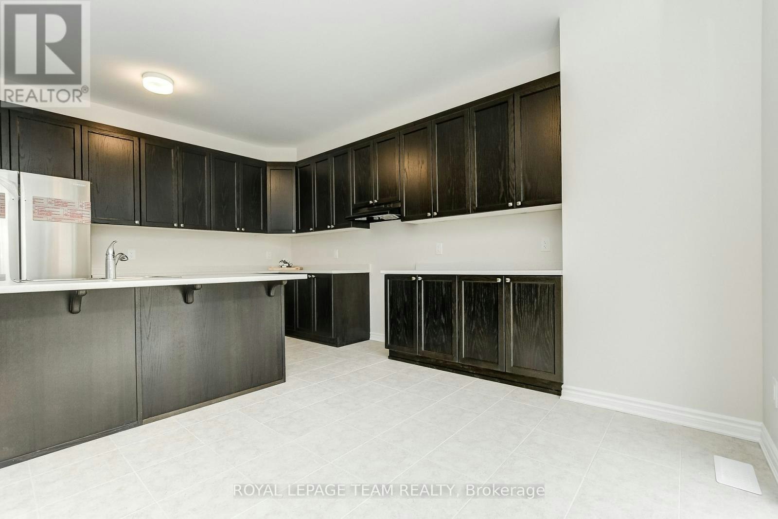 13 Racemose Street, Ottawa, ON, K2J 6Z9 - 14