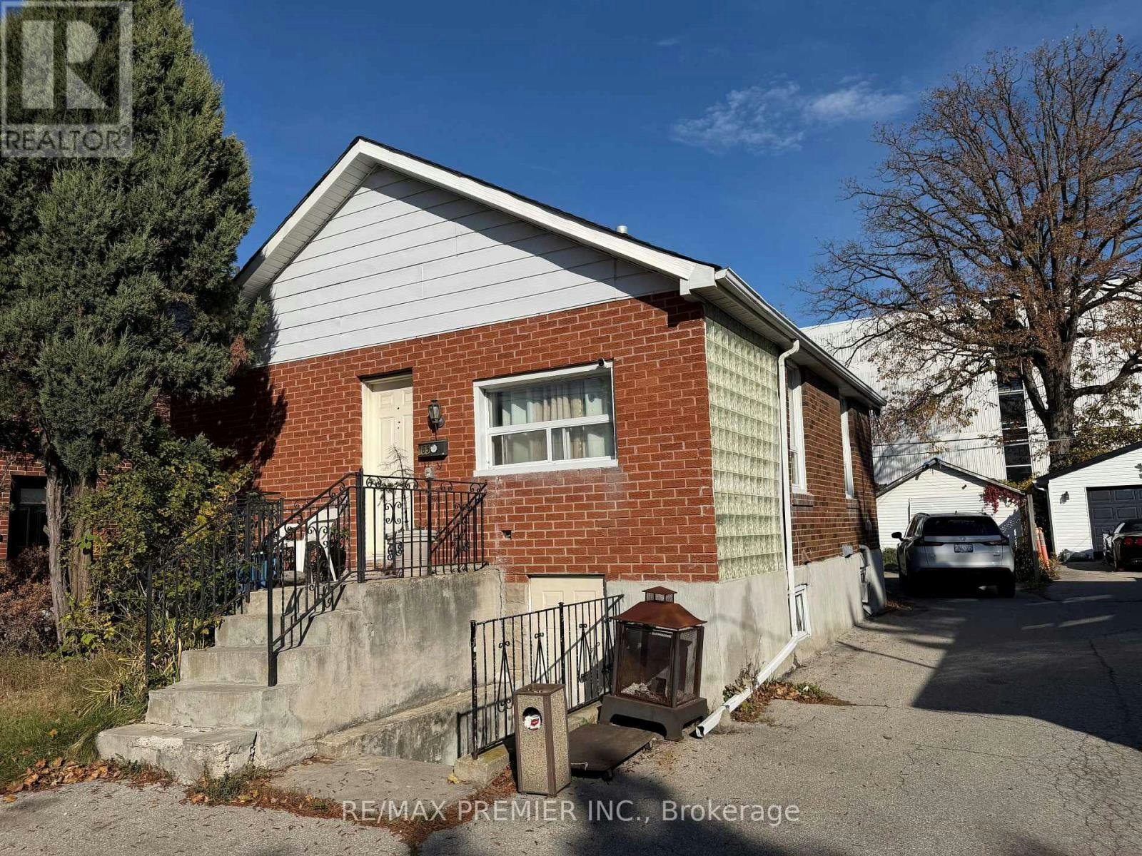 165 Thirtieth Street, Toronto, ON, M8W 3C3