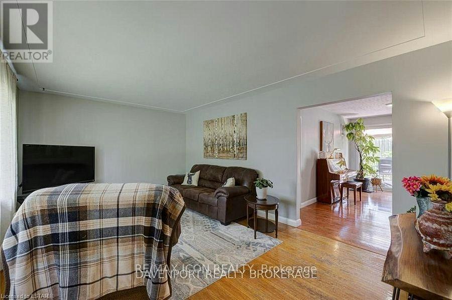 58 Manitoulin Drive, London, ON, N5W 1M4 - 2