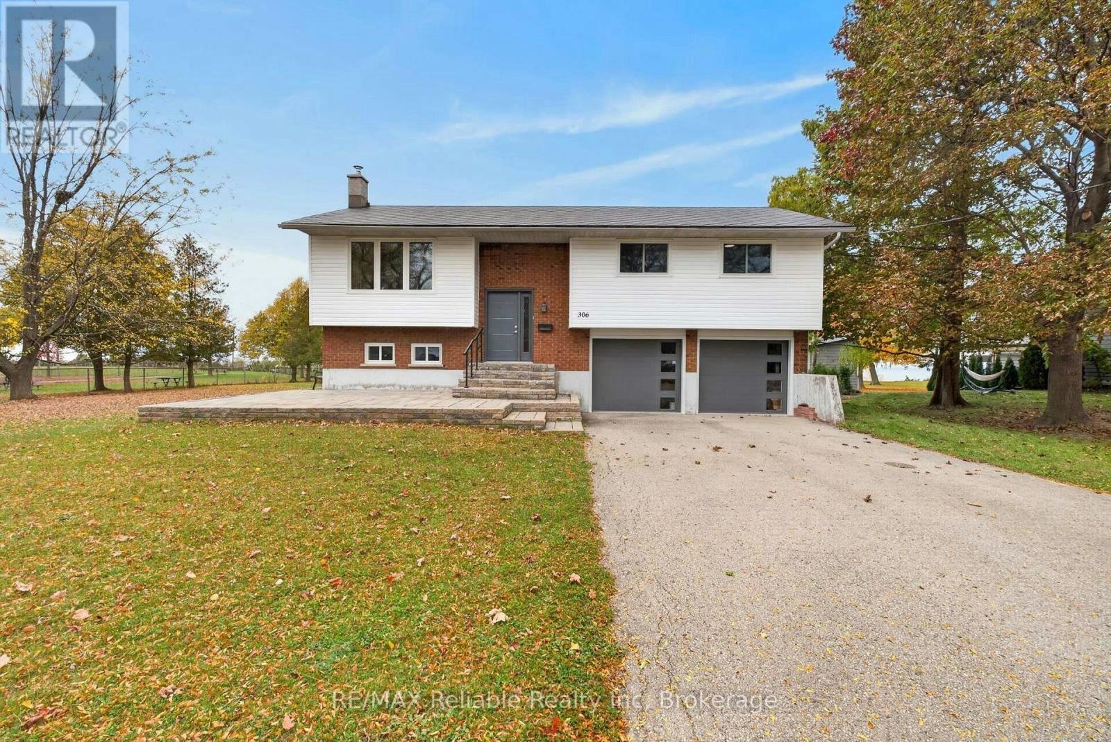 306 Lakeside Drive, Goderich, ON, N7A 3X7
