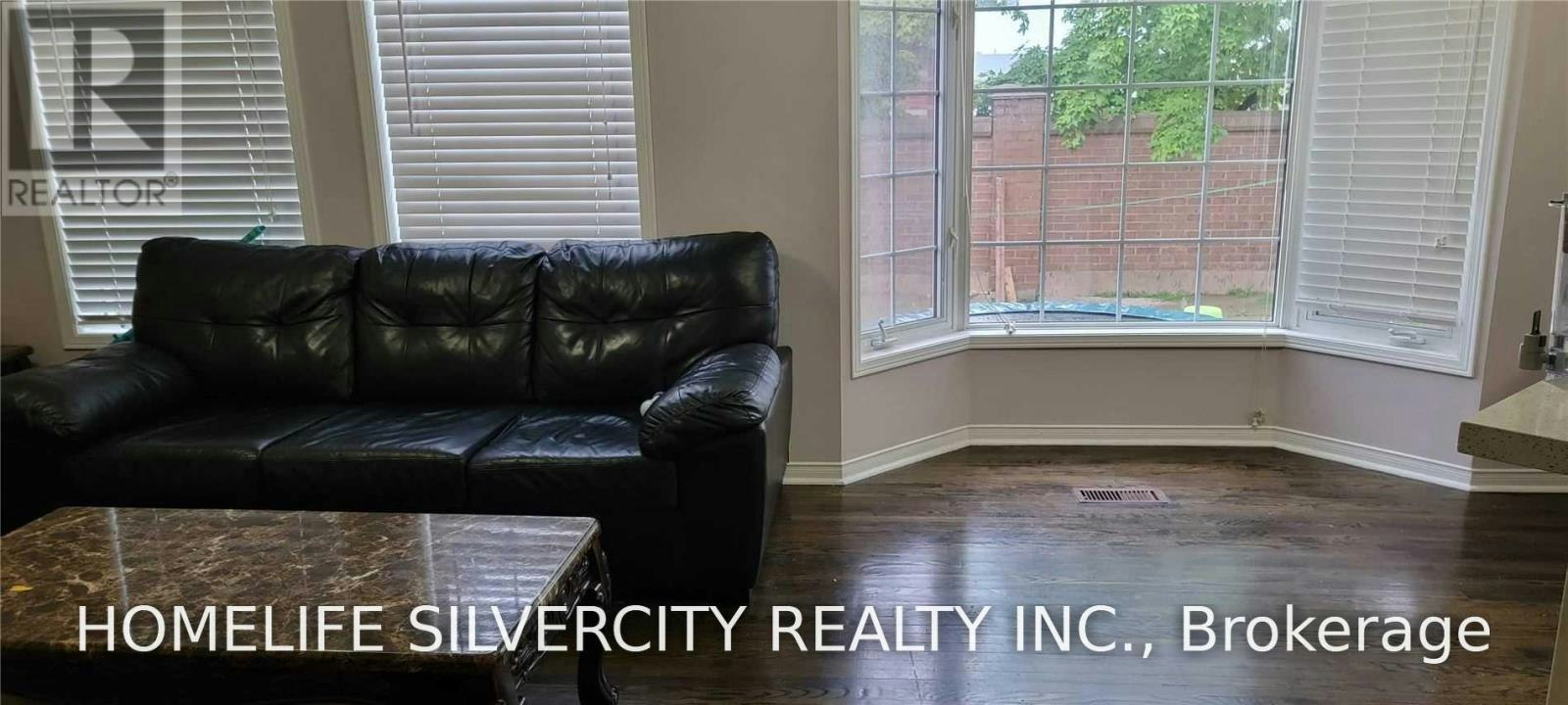 6 Seaside Circle, Brampton, ON, L6R 2H1 - 4