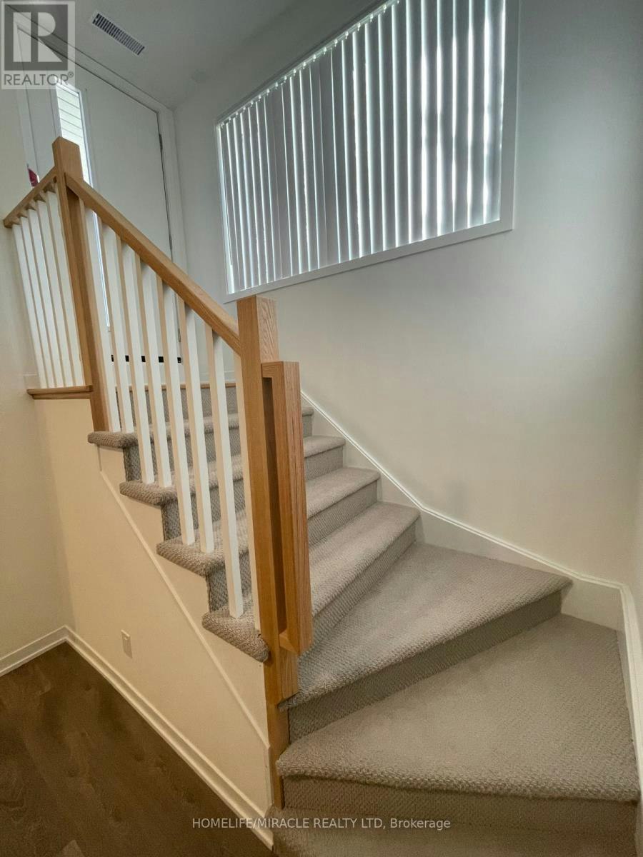 106-160 Canon Jackson Drive, Toronto, ON, M6M 0B6 - 12