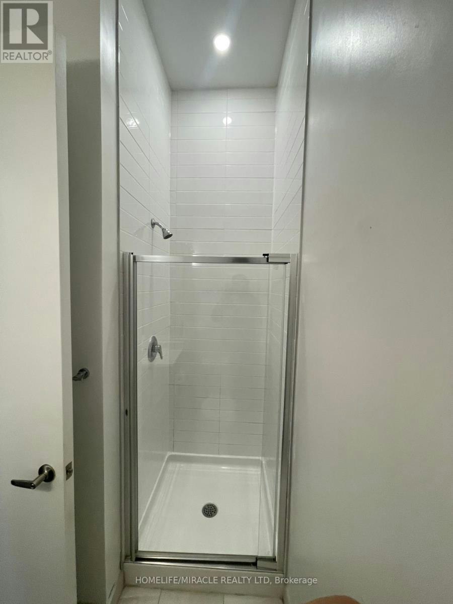 106-160 Canon Jackson Drive, Toronto, ON, M6M 0B6 - 16