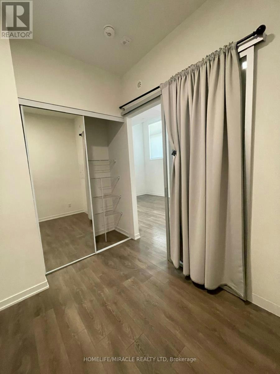 106-160 Canon Jackson Drive, Toronto, ON, M6M 0B6 - 15
