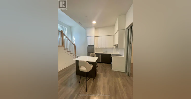 106-160 Canon Jackson Drive, Toronto, ON, M6M 0B6 - 8