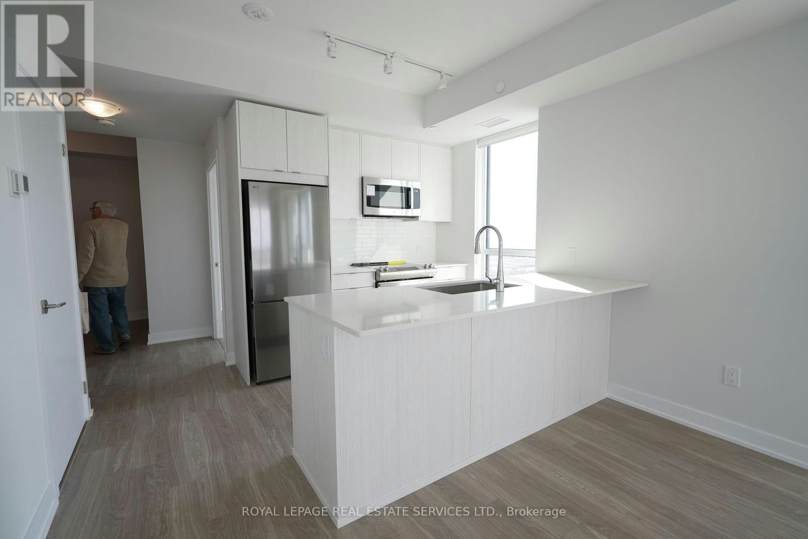 3401-4130 Parkside Village Drive, Mississauga, ON, L5B 0L7 - 2