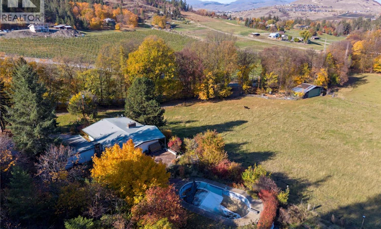 6709 Cosens Bay Road