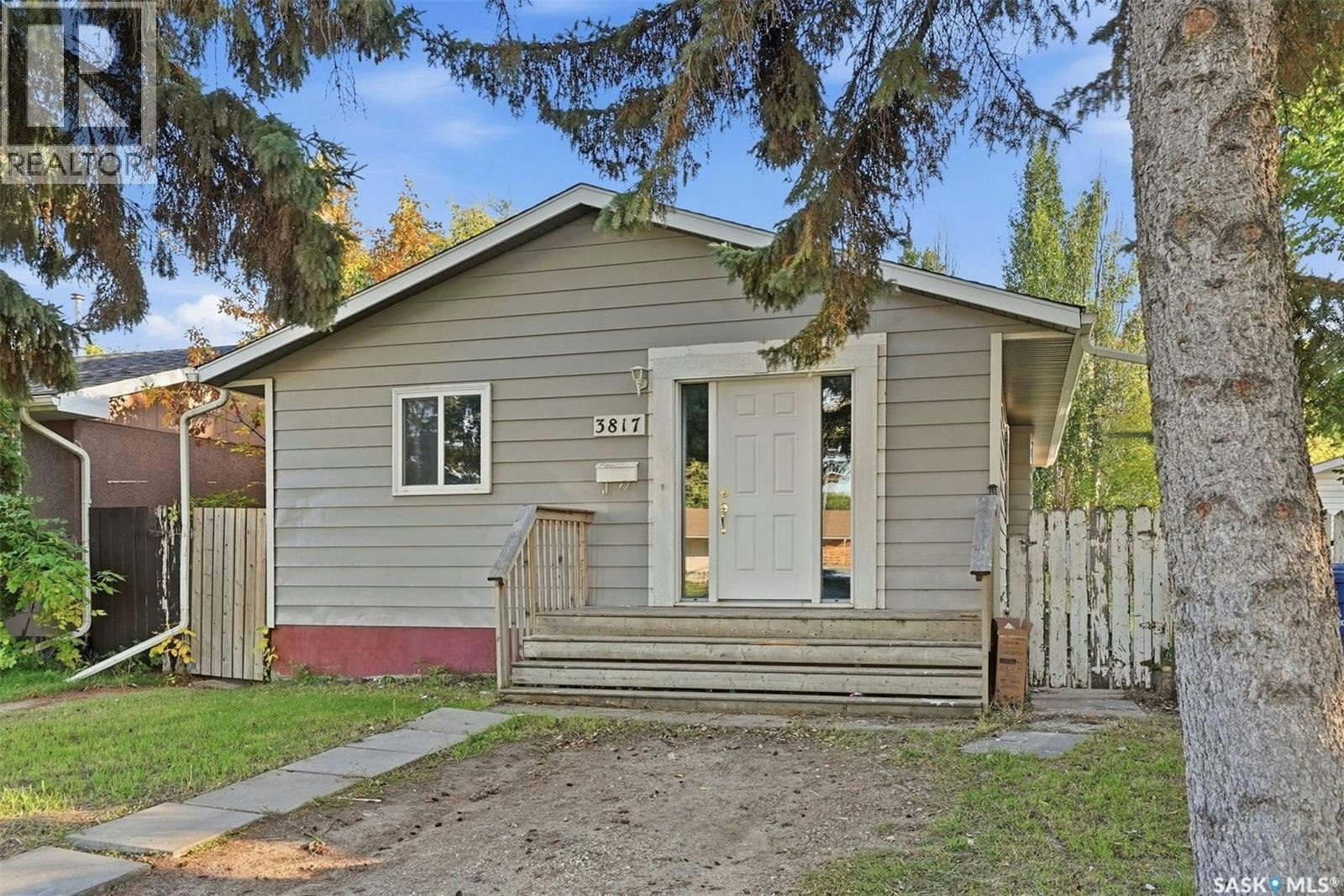 3817 Diefenbaker Drive, Saskatoon, SK, S7L 5C6