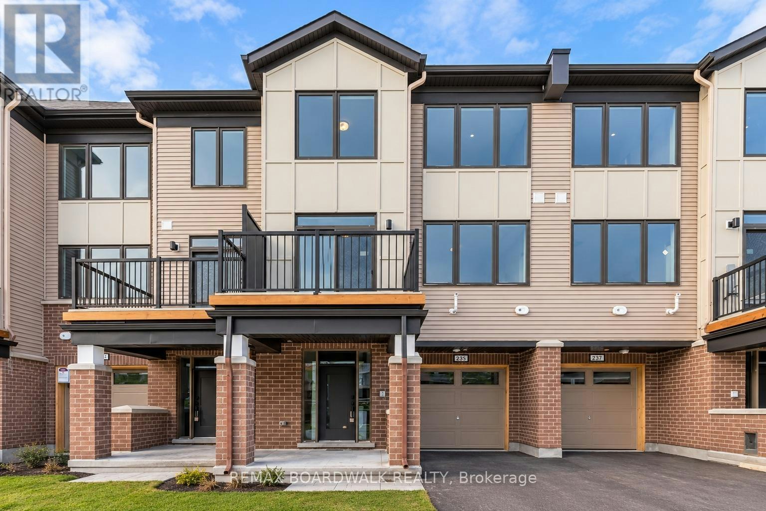 235 Anyolite Private, Ottawa, ON, K2J 7J3