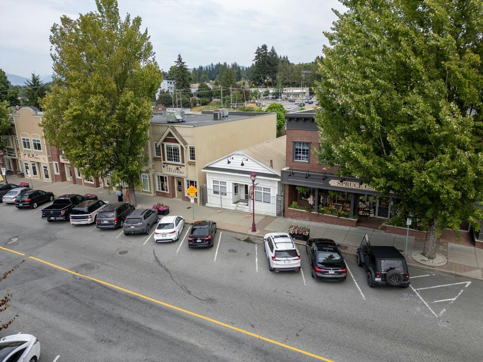 2626 Montrose Avenue - 5