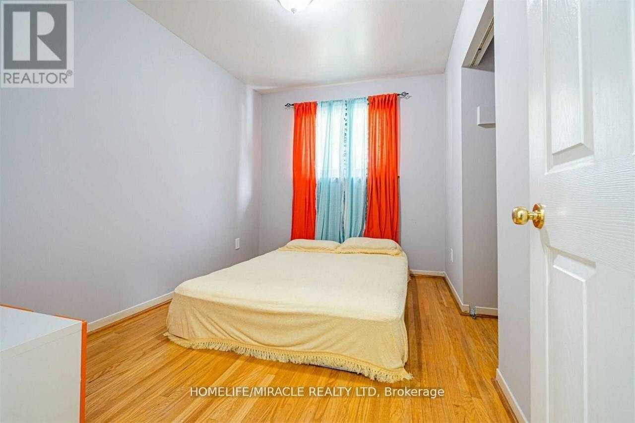 59 Brentwood Drive, Brampton, ON, L6T 1R1 - 4