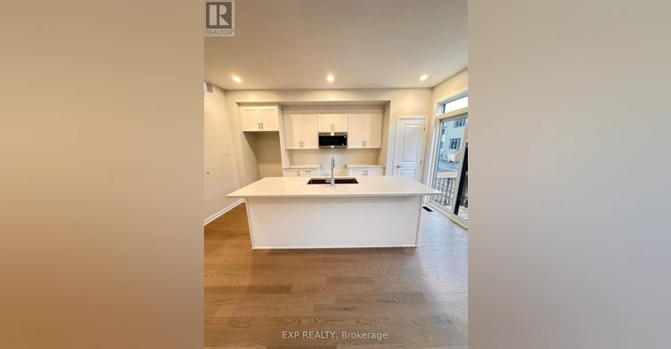 678 Moonglade Crescent, Ottawa, ON, K2J 6K3 - 3