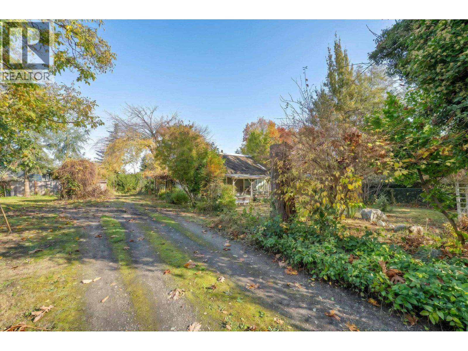 5411 16 Avenue - 4