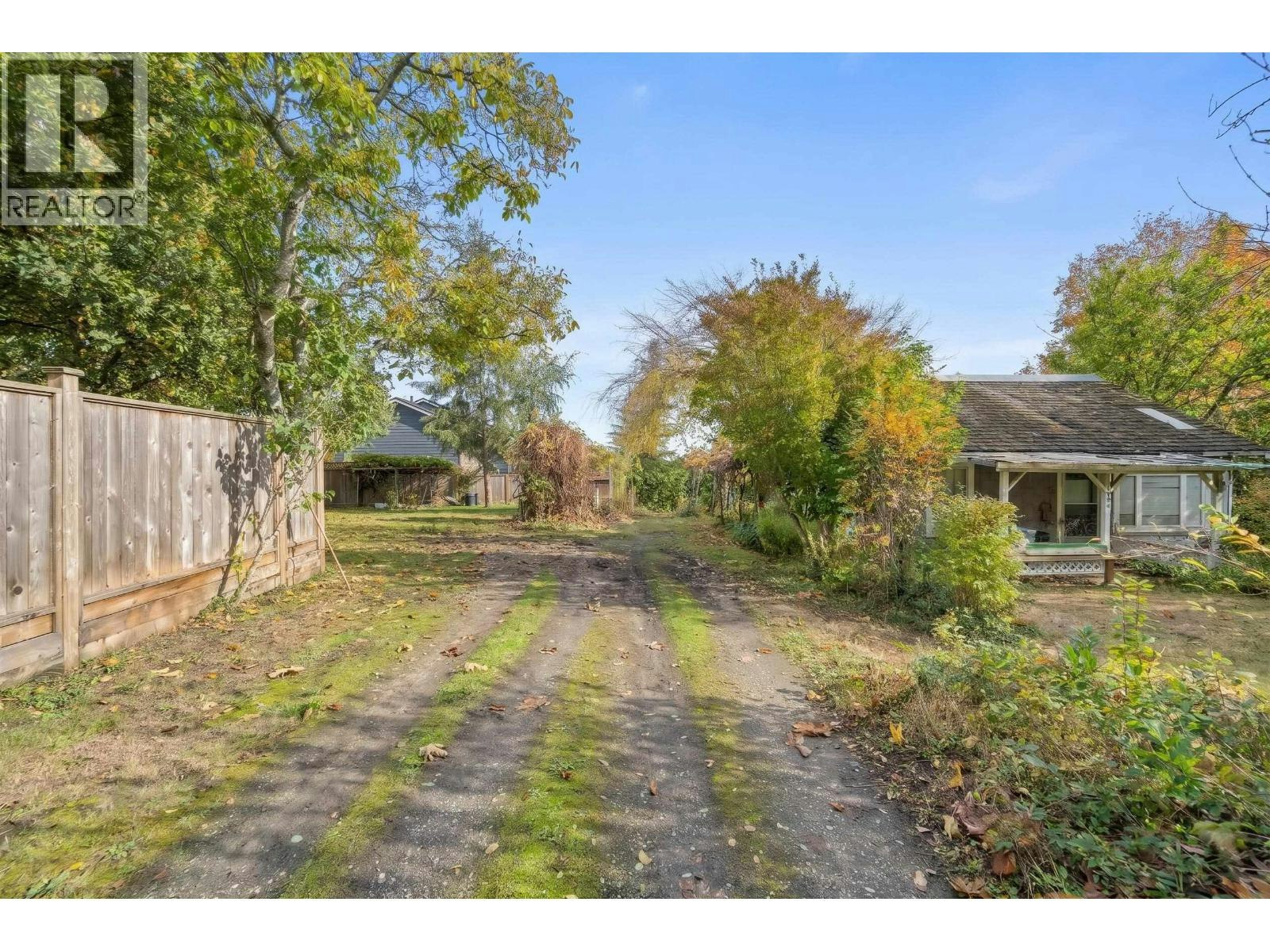 5411 16 Avenue - 5