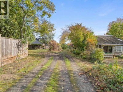 5411 16 Avenue - 5