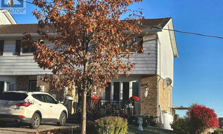 33 Poplar Street